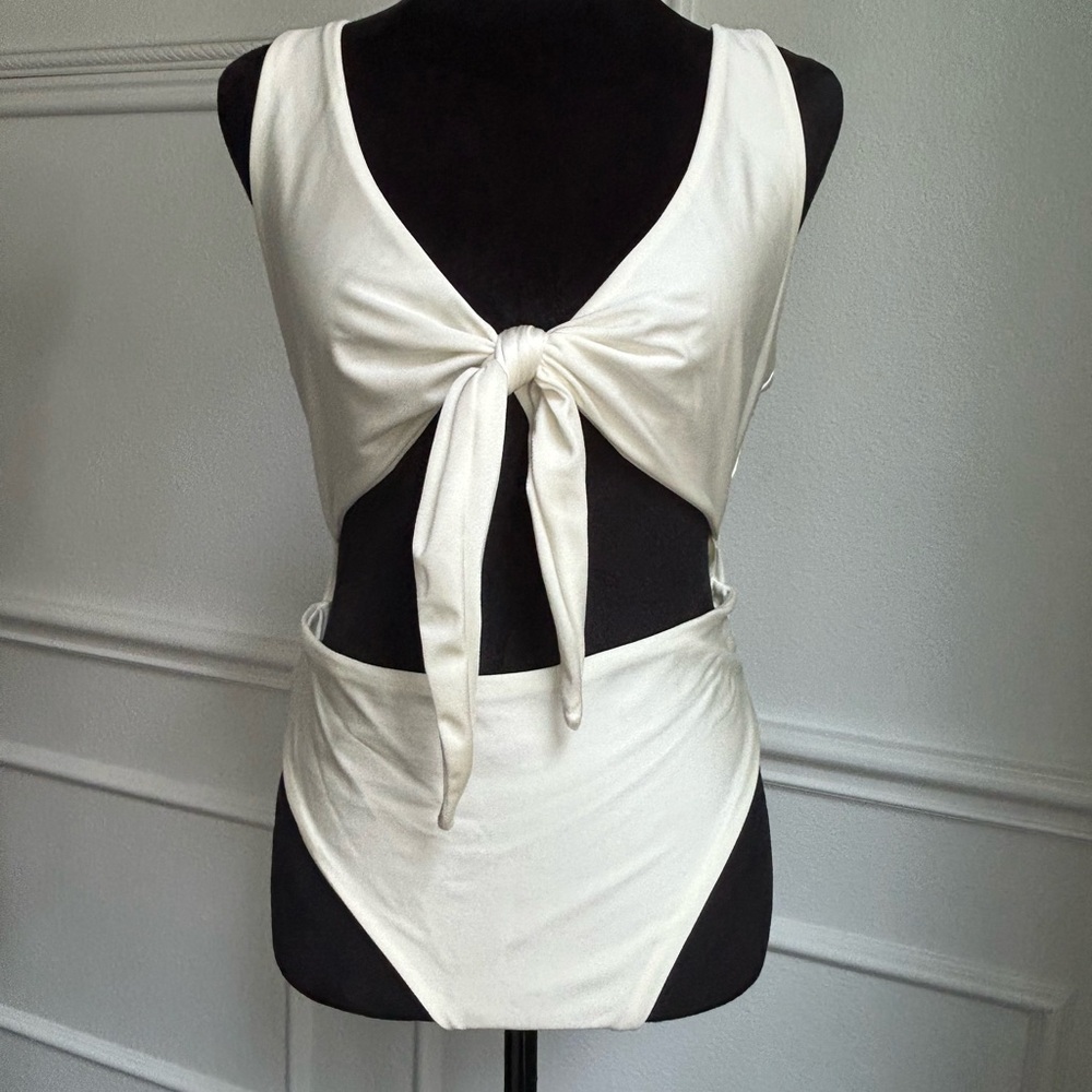 Dixperfect Cream Tie-Front Swimsuit, Size XL, NWOT